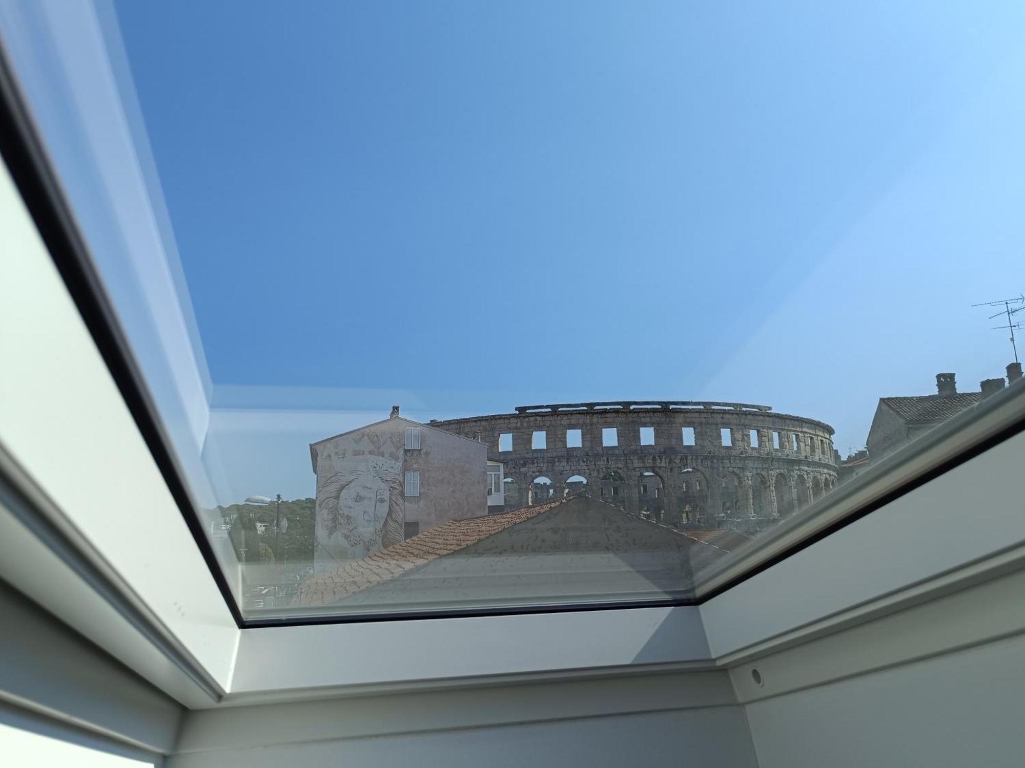 PUY D&A Amphitheatre Premium Apartments With Free Parking מראה חיצוני תמונה