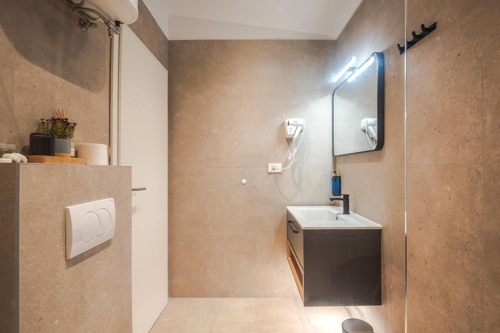 PUY D&A Amphitheatre Premium Apartments With Free Parking מראה חיצוני תמונה