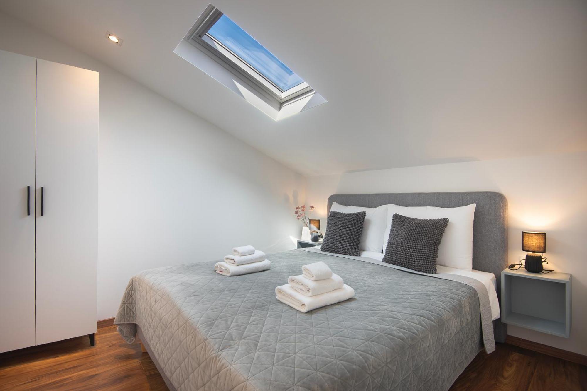 PUY D&A Amphitheatre Premium Apartments With Free Parking מראה חיצוני תמונה