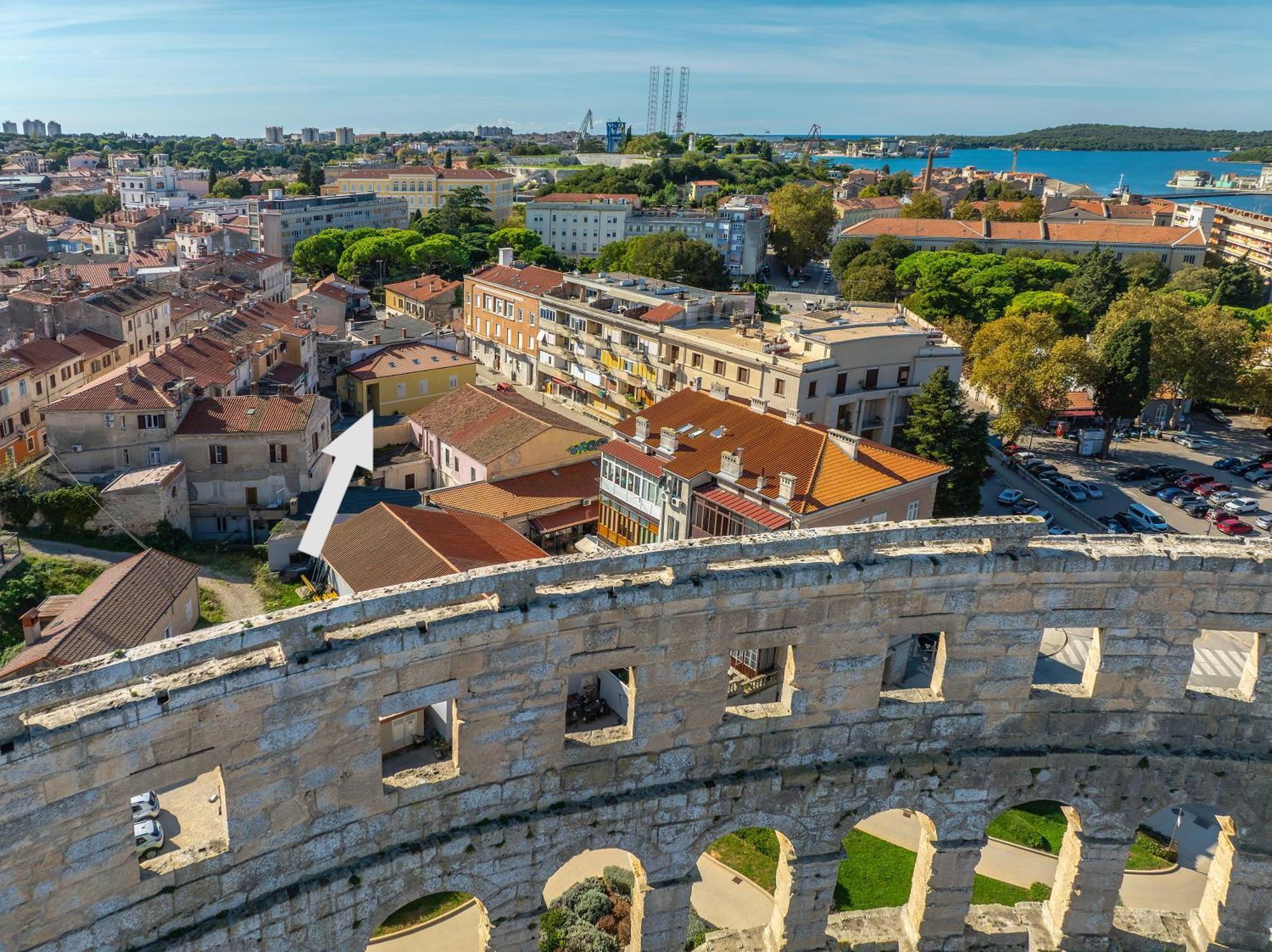 PUY D&A Amphitheatre Premium Apartments With Free Parking מראה חיצוני תמונה